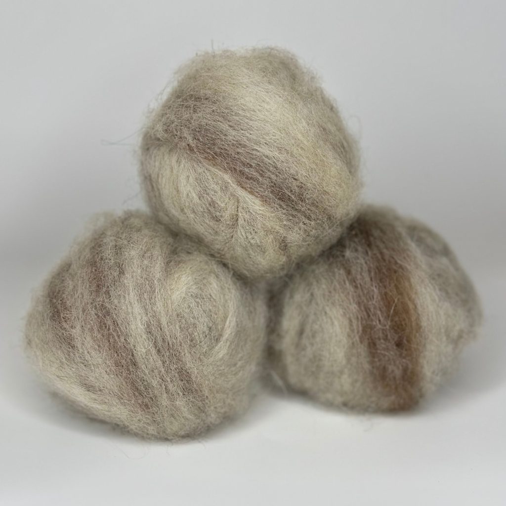 Icelandic Wool Roving Ball - Natural Caramel Sundae