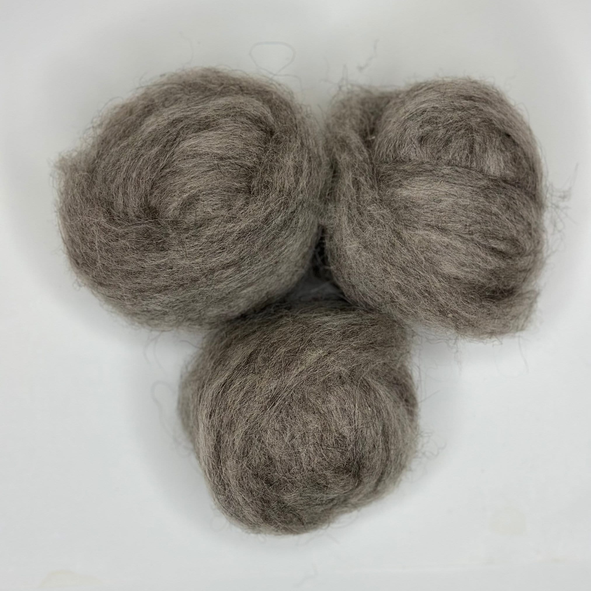 Icelandic Wool Roving Ball - Natural Grey - Image 2