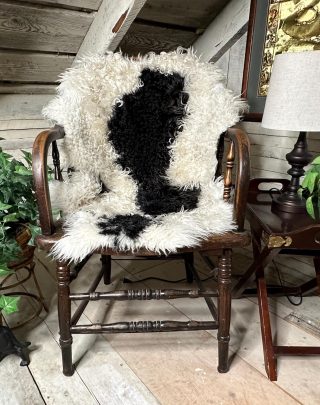 White & Black Piebald Sheepskin – Unique Icelandic Pattern, Soft Wool